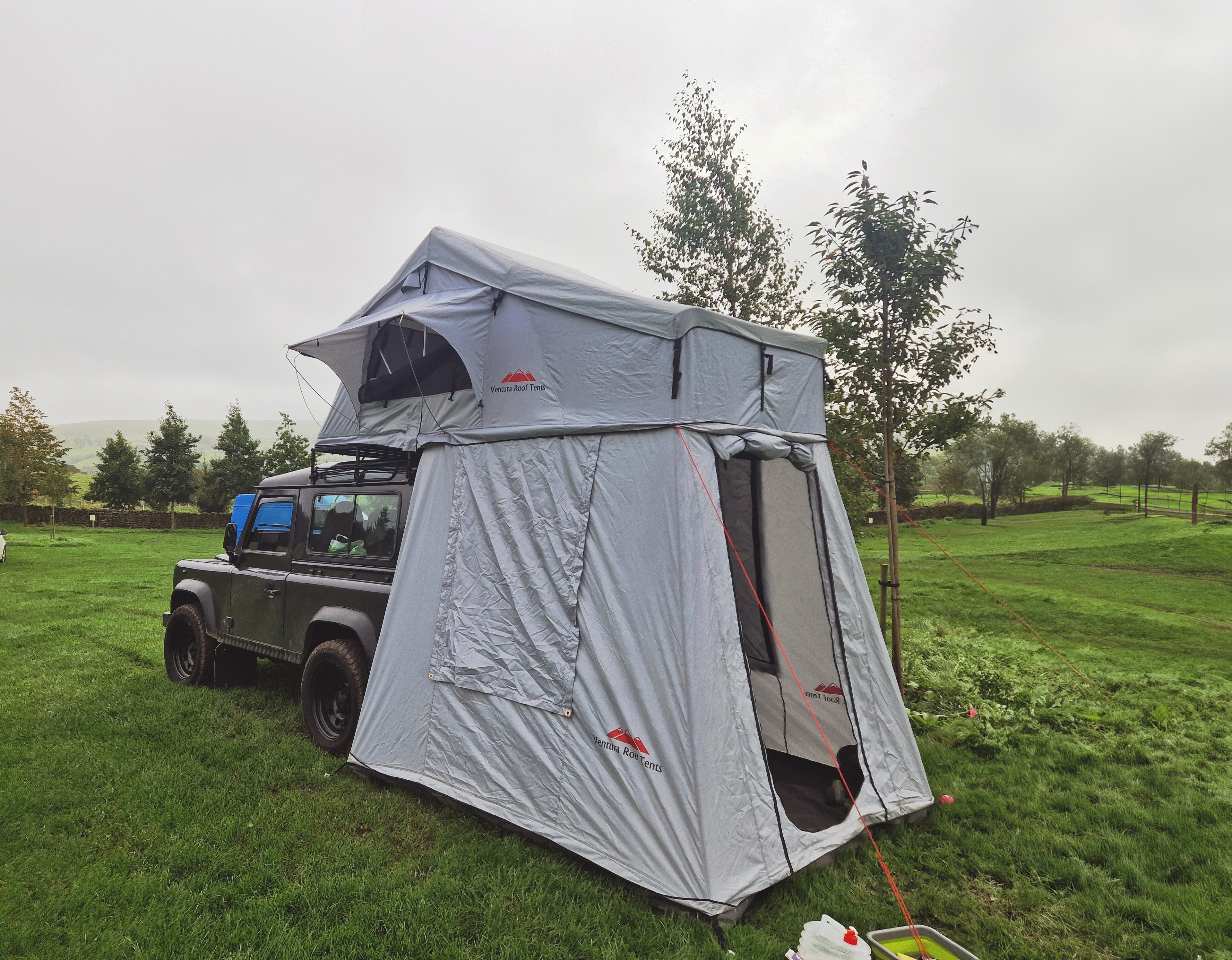 Extended Ventura Deluxe 1.4 Roof Top Tent + Annex