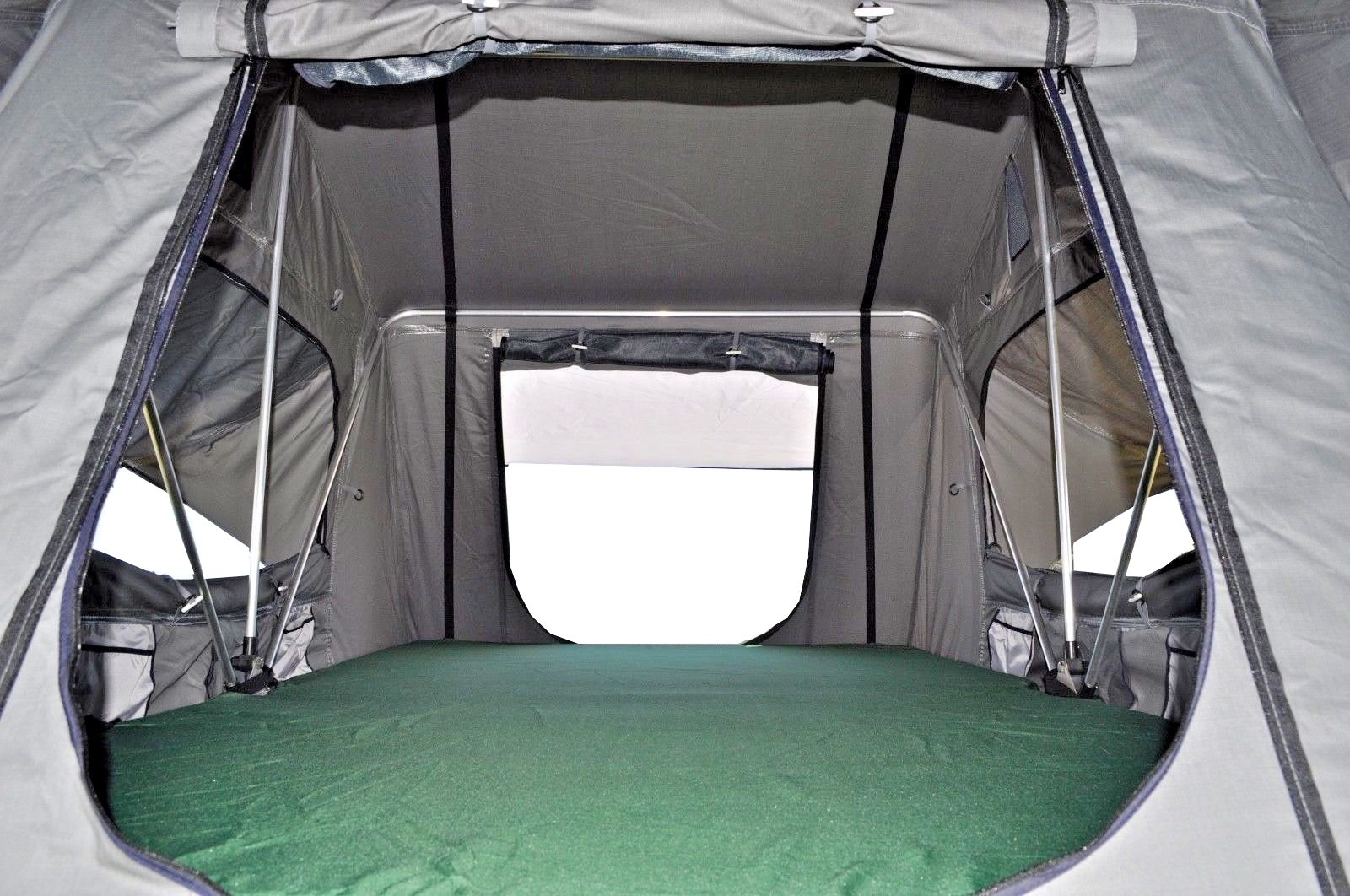 Extended Ventura Deluxe 1.4 Roof Top Tent + Annex